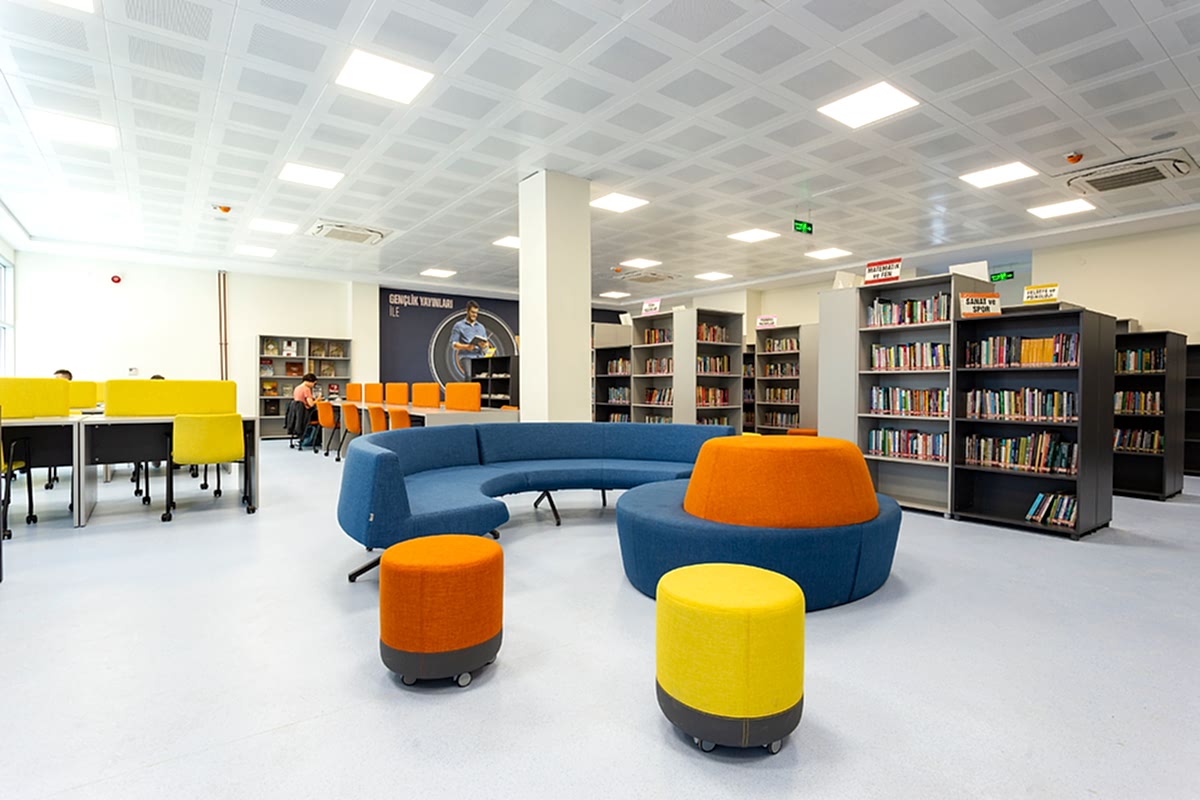 Kula Gençlik Merkezi